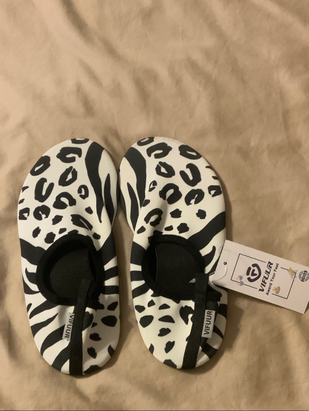 Women’s Black & White Animal Print Water Shoes - Size 8.5